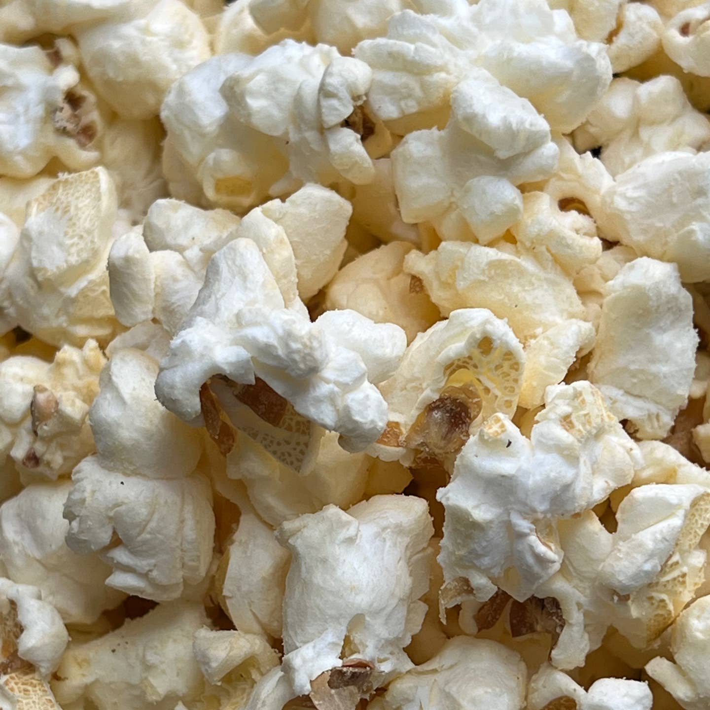 Experience the irresistible combination of our Creamy Vegan Cheddar with the bold flavor of mesquite. The perfect addition of Organic Popcorn creates a truly elevated taste experience. Each bag is perfect for on-the-go snacking or enjoying Real. Pure. Bliss. at home. For a boozy, slightly sweet, smoky option try our Mesquite Smoked Mezcal Caramel.
