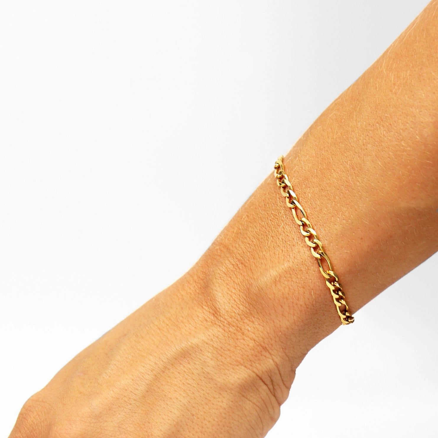 18K Gold Figaro Chain Bracelet/Anklet - 6 mm