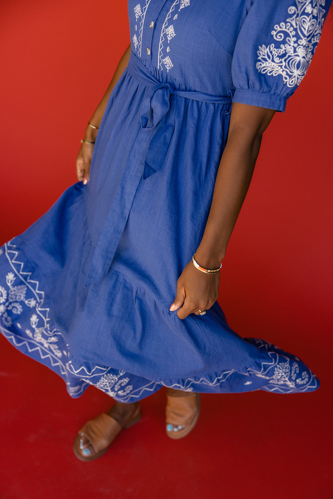 Donna Embroidered Dress