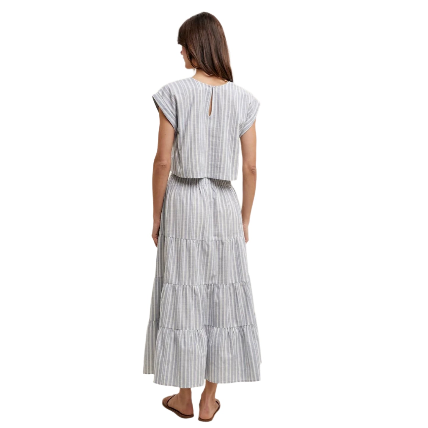 Get ready to rock that laid-back look with this Striped Relaxed Crop Top! With its fun and playful stripes, this top will add the perfect amount of quirkiness to your outfit. Made with a relaxed fit, it's both comfortable and stylish.