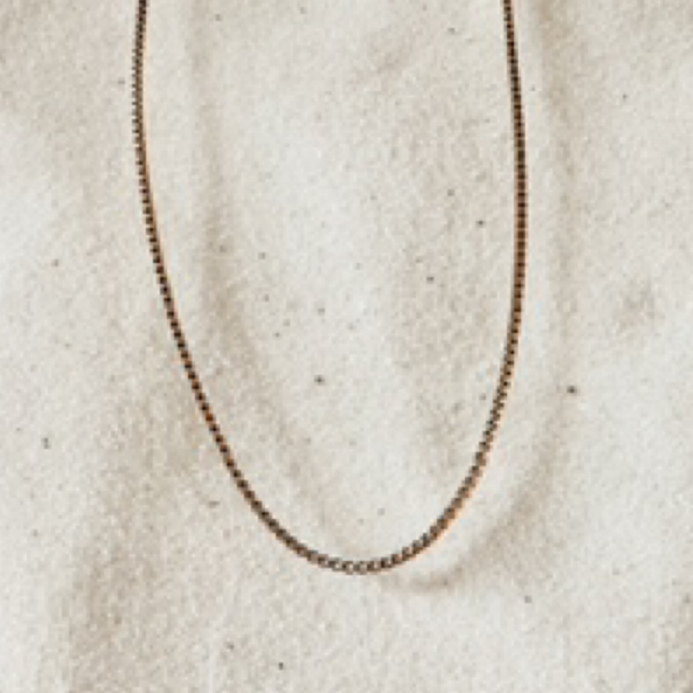 Box Chain Mini Necklace