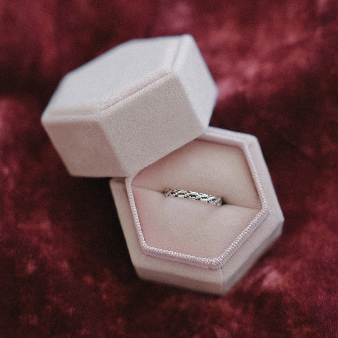 WOVEN RING IN SILVER