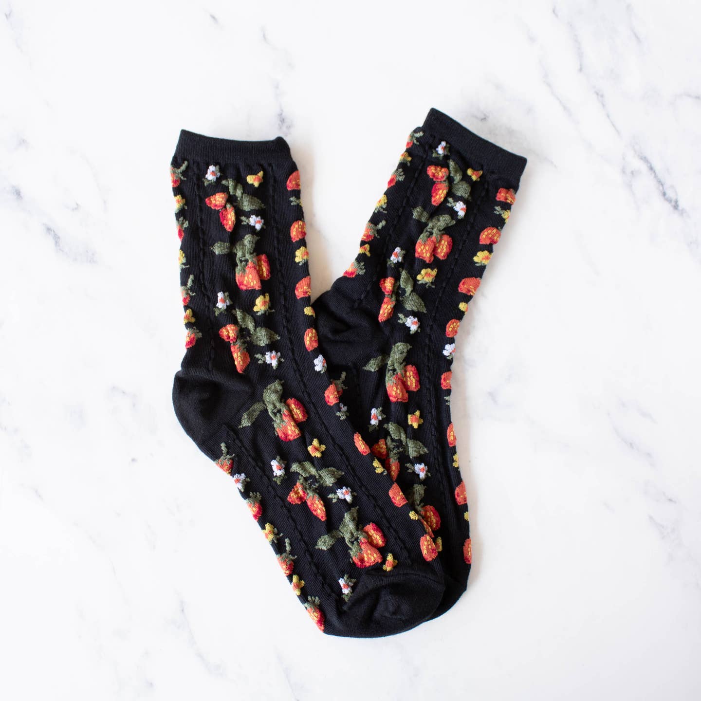 Introducing our Strawberry Farm Casual Socks, perfect for those who love a vintage vibe. Made with high-quality materials, these socks offer a unique twist on traditional farmwear. Enjoy classic style and comfort with a touch of nostalgia.