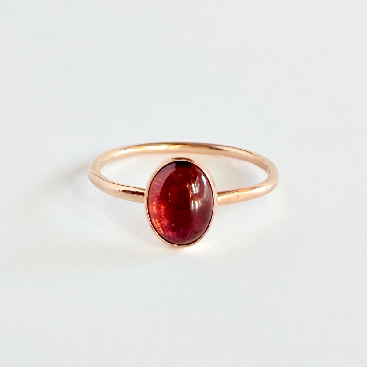 RED GARNET OVAL GEMSTONE RING IN GOLD