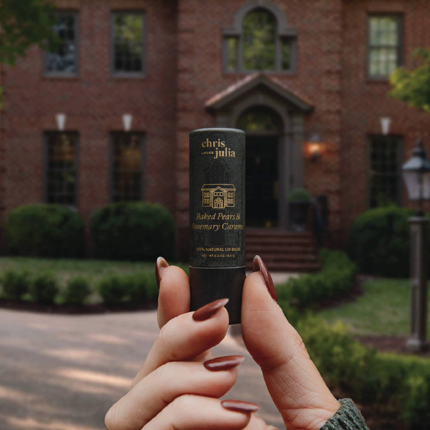 Baked Pears & Rosemary Caramel: Earthy rosemary complements caramelized pear, producing a rich, inviting scent with herbal depth and warmth.
Our natural lip balm formula is as smooth as can be. Each cardboard tube is filled from the bottom to the top with lip hydrating goodness. Once you’re done, make sure to recycle; our ingredients come straight from Mother Earth, and we like to give right back!