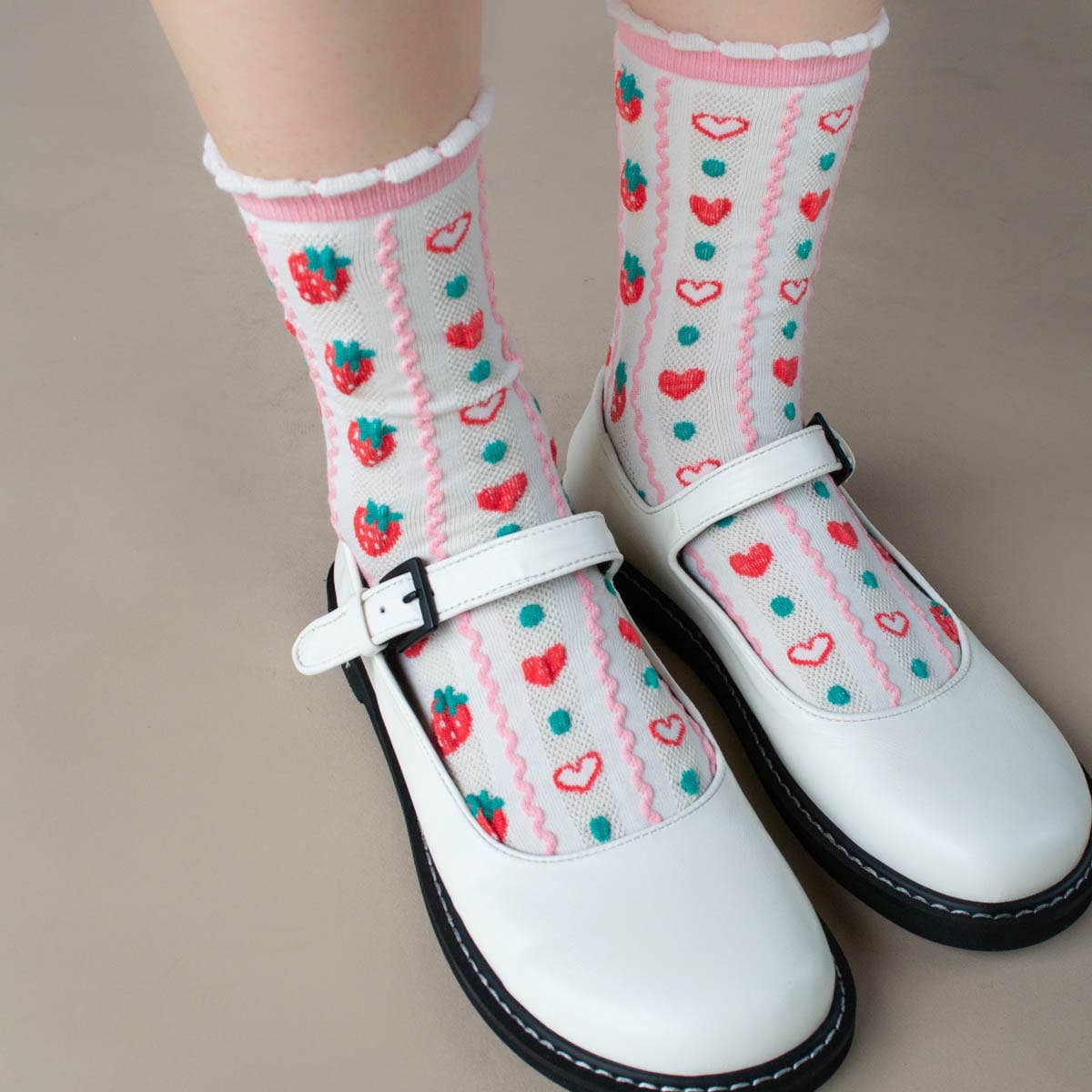 ntroducing our Retro Strawberry Casual Socks, featuring a vintage look that adds a touch of nostalgia to any outfit. Not only are these socks cute and stylish, they also provide unparalleled comfort for your feet. Upgrade your sock game with these must-have socks.
Adult Size
80% Cotton ,10% Spandex, 10% Polyester