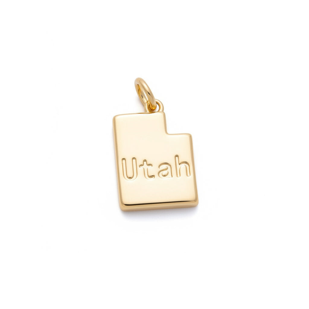 Show off your Beehive State pride with this sleek Utah Silhouette Charm. Whether you’re a local, a frequent hiker, or just missing the "Greatest Snow on Earth," this charm is a perfect way to keep home close to your heart.
