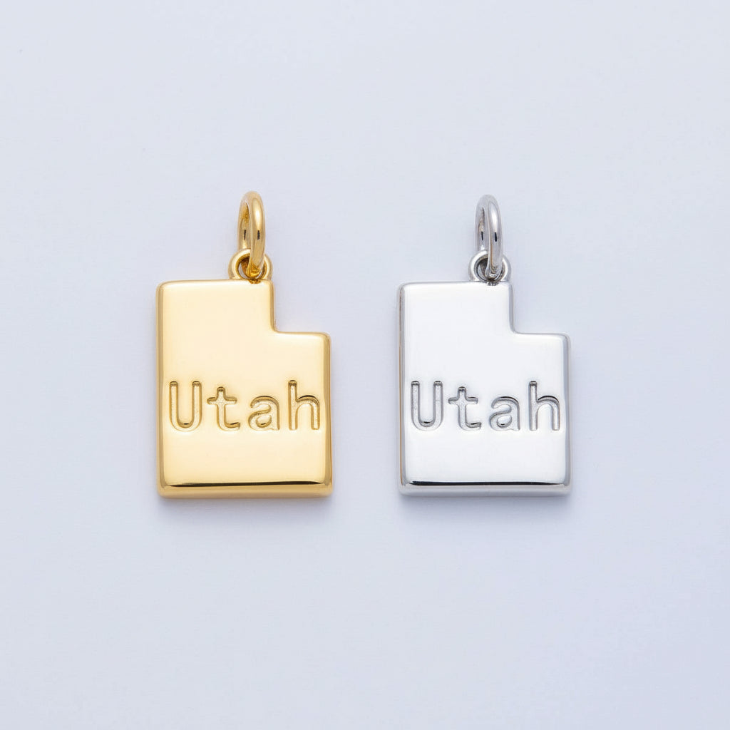 Show off your Beehive State pride with this sleek Utah Silhouette Charm. Whether you’re a local, a frequent hiker, or just missing the "Greatest Snow on Earth," this charm is a perfect way to keep home close to your heart.