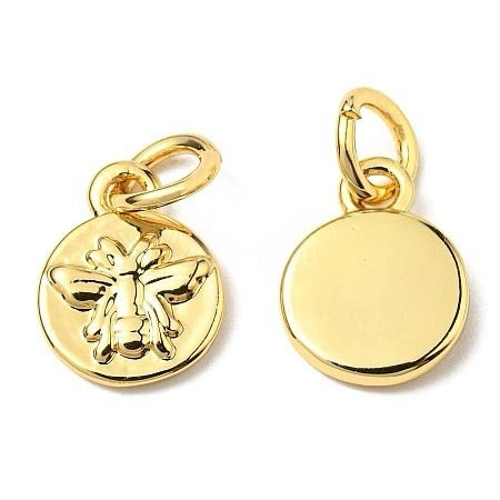 Meet your new favorite companion: our Mini Flatback Bee Charm. This dainty, coin-style charm is a tiny celebration of hard work, community, and the sweet rewards that come from simply being you.
Featuring a delicate, raised honeybee on one side and a smooth, comfortable flatback on the other, this charm is designed to sit perfectly against your skin or your favorite accessories without any fuss.