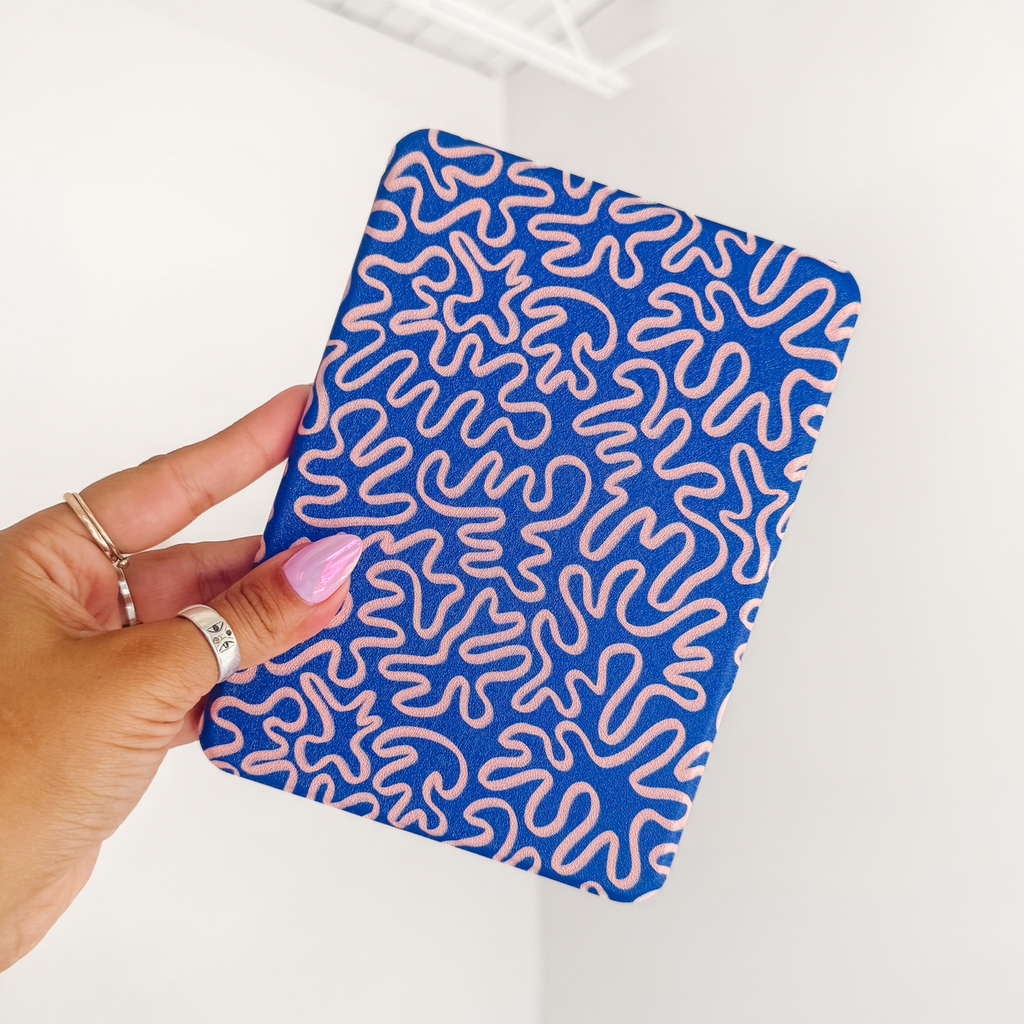 Wiggle Room Kindle Case