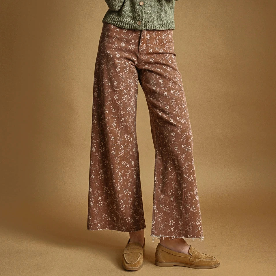 Embrace effortless elegance with these Floral Print Stretched Pants in soothing earthy hues. Crafted from a breathable cotton-spandex blend, they offer gentle stretch and all-day comfort. The wide-leg silhouette flatters every frame while the delicate floral pattern adds a touch of warmth and personality to your everyday wardrobe. Perfect for those who value both style and ease.