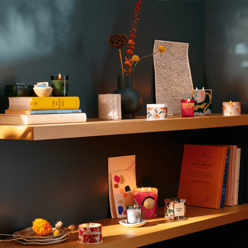 Fragrance
A walk in the rain with dewy drops, spongy green moss, and cleansing eucalyptus.