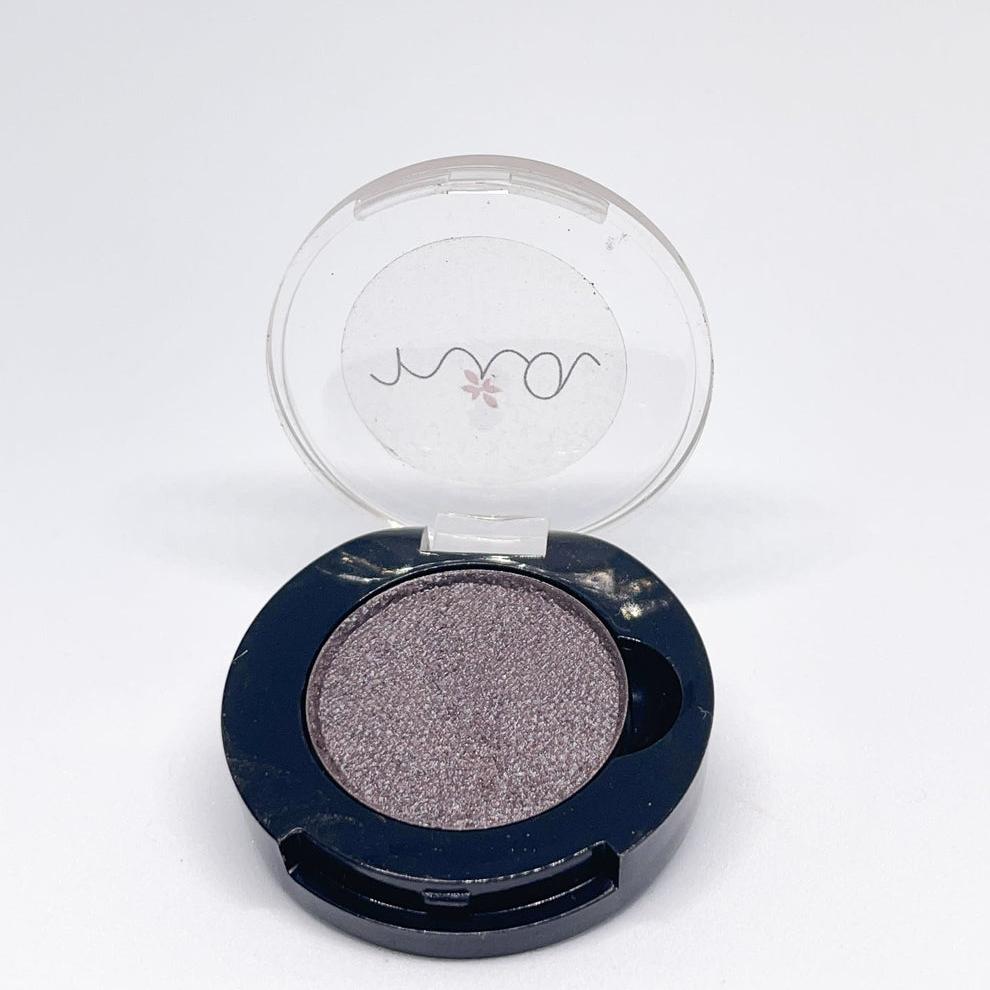 Pressed Eyeshadow in Wild Rose, The main ingredients are minerals such as mica, clay, zinc and iron oxides, which offer elegance, sheen, cushion, adhesion, oil absorbency, UV protection, and rich pigment for a creaseless and silky look. No synthetics here