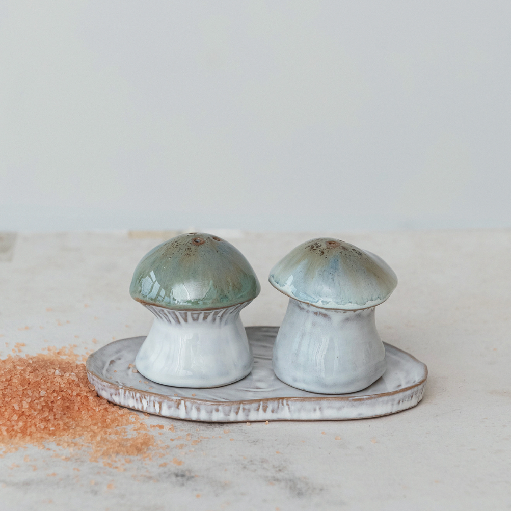 Mushroom Shaped Stoneware Salt & Pepper Shakers w/ Tray