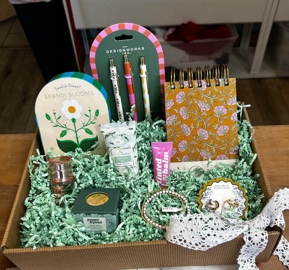 Feminine Energy - Gift Box