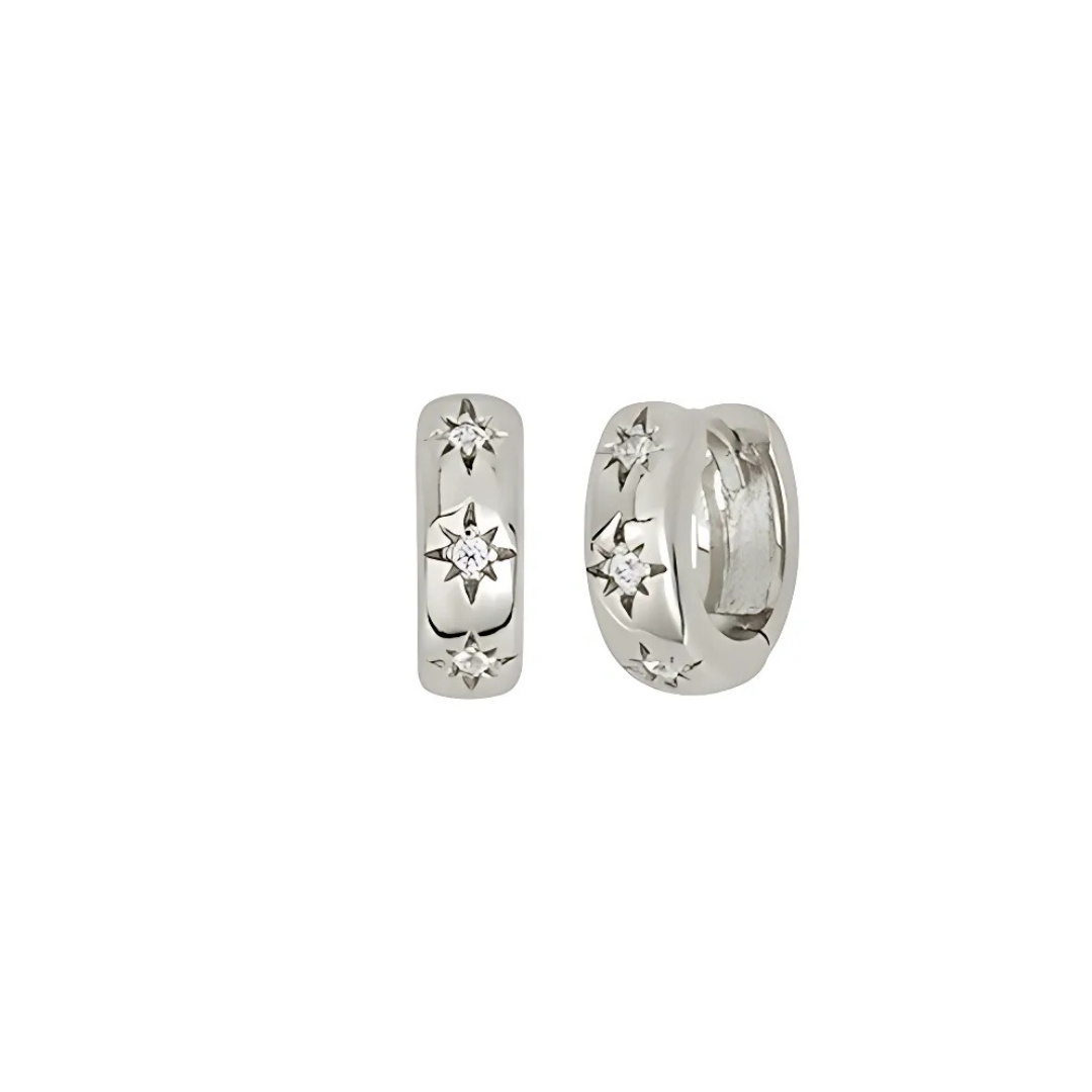 STARGAZER HUGGIE HOOP EARRINGS IN SILVER