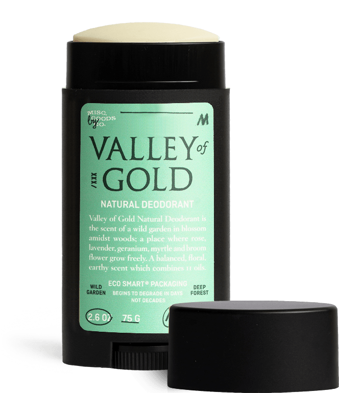 Valley of Gold is the smell of wild gardens in blossom amidst woods; a place where rose, lavender, geranium, myrtle and broom flowers grow freely alongside rosemary, honey bush and surrounding trees. This arrangement creates a balanced, floral, earthy smell, which combines 11 ingredients.