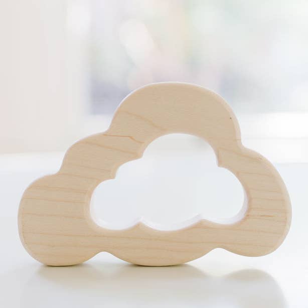 This grasping toys are made from American hardwood maple, naturally antibacterial, non-splintering. light weight and perfect for tiny hands to hold, you can also toss them in the fridge or freeze so they are extra soothing on little gums. Cloud shape.