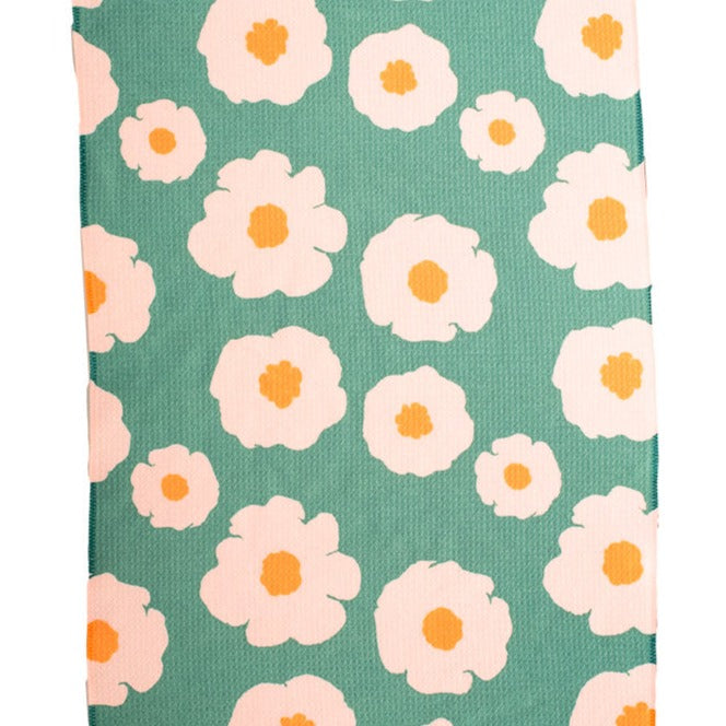 Add a little crae. to your everyday lifestyle. Let’s make the mundane things exciting!  Daisy Made comes in both a high-absorbent waffle weave microfiber towel(17 inches x 27 inches)