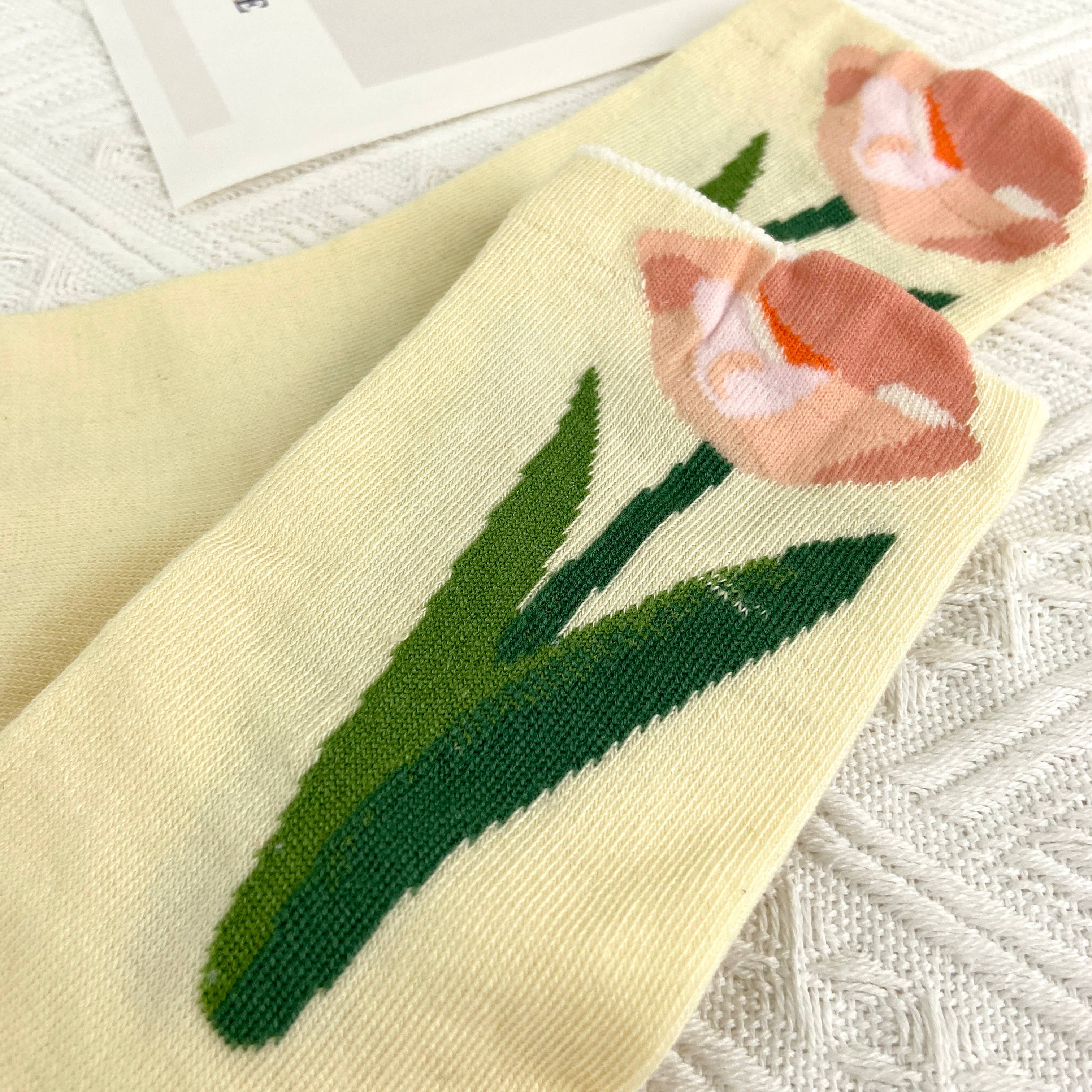 Tulip Mid Calf Floral Vintage Socks: Yellow