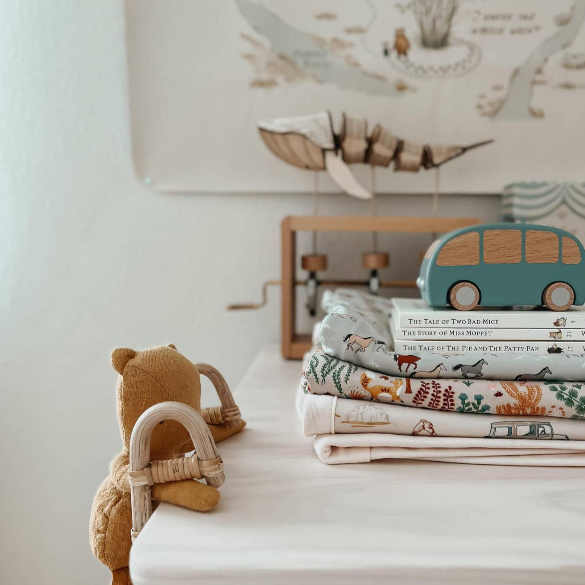 Wrap your little one in comfort and style with our Bamboo Blend Baby Blanket - Canyon. Made from a soft bamboo blend, this blanket is perfect for snuggling and will keep your baby warm and cozy. Its beautiful canyon color will add a touch of warmth and elegance to any nursery.