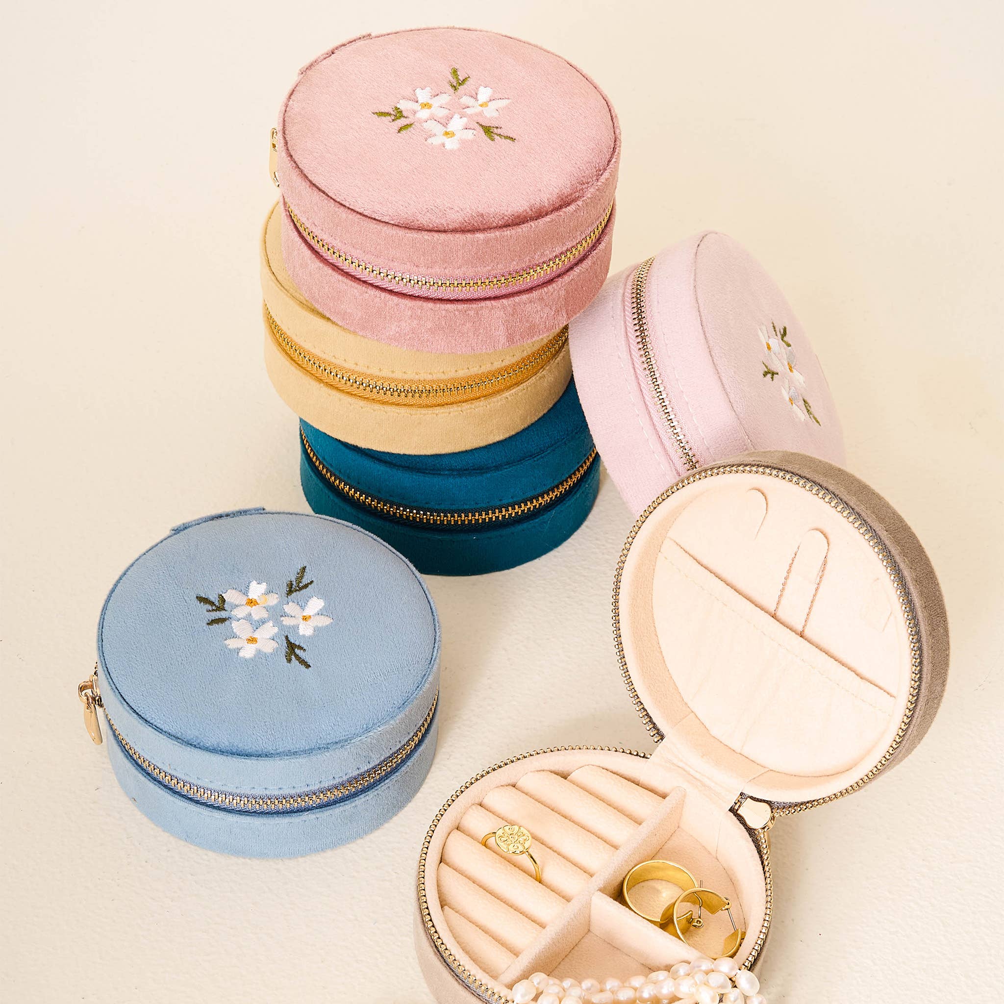 Round Velvet Jewelry Case - Floral Rose