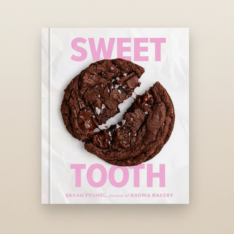 Sarah Fennel began her website, Broma Bakery, as a hobby that combined her love of baked goods with her passion for photography. Soon, millions of readers fell in love with her reliable recipes for nostalgic desserts with a modern twist like Strawberry Shortcake Cake, Oatmeal Cream Cookies, and White Chocolate Brownies. In Sweet Tooth, Sarah introduces brand-new recipes—like Espresso Martini Cake and Vanilla Bean–Blackberry Scones—and shares a few classic fan favorites too, including her Best Chocolate Chip