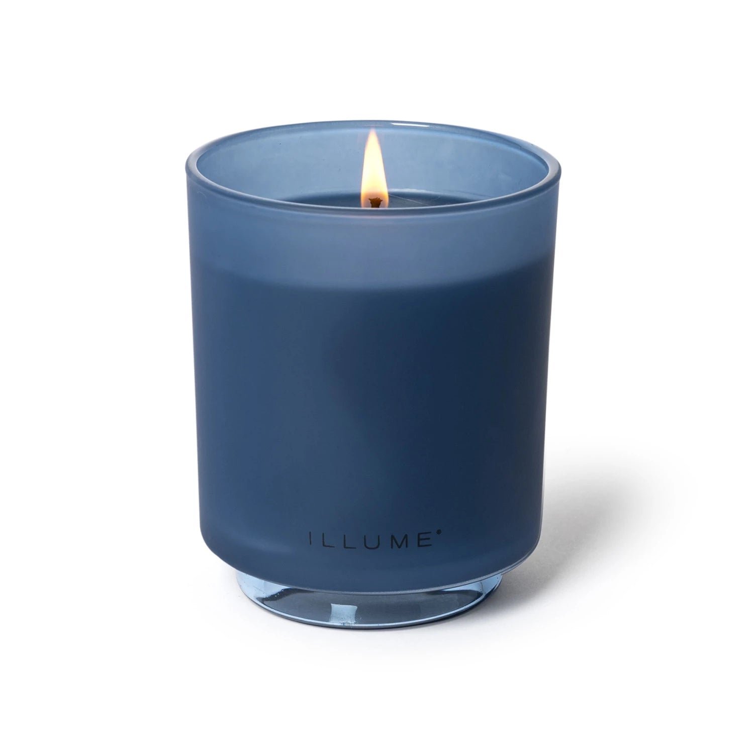 This scent is grounded in balsamic sandalwood, with a heart of muddled summer fruit, and kissed with sun-ripened mandarin. A timeless staple designed with a soft frost finish, colored wax, and a translucent foot for added elegance.