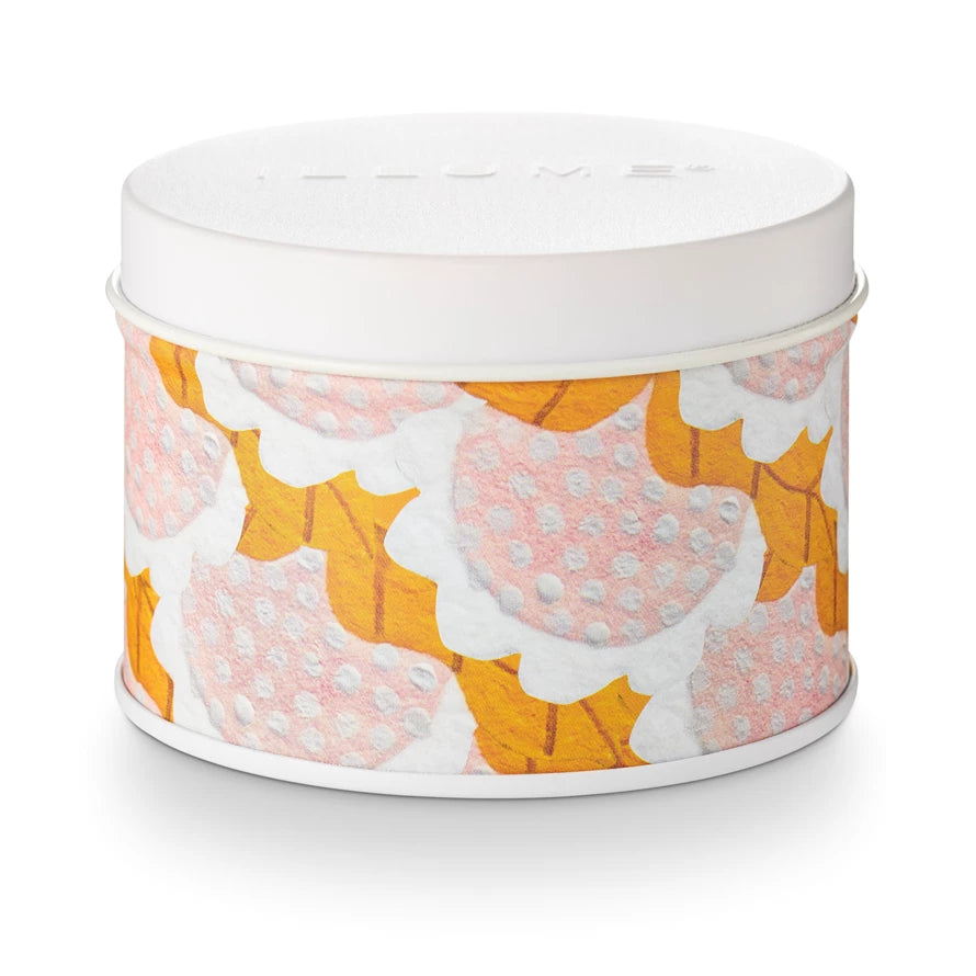 Candle Fragrance

A cloud of fog rolling in with soft mist, coastline calm, and woody vetiver.