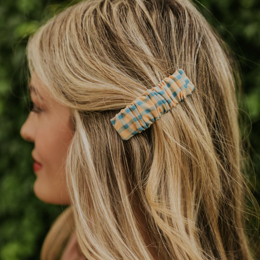 Want to add something extra to your hair? Well then these ROOLEE Frosty Palace Clip Set to your accessories! These cute hair clips have a scrunchy fabric and come in a variety of colors. Pair it with a cute dress or simple jeans and a tee!