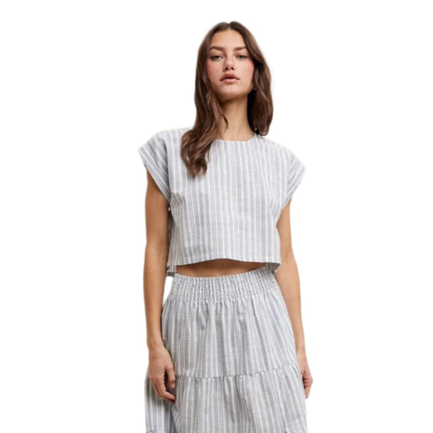 Get ready to rock that laid-back look with this Striped Relaxed Crop Top! With its fun and playful stripes, this top will add the perfect amount of quirkiness to your outfit. Made with a relaxed fit, it's both comfortable and stylish. 