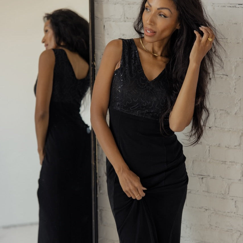 A world class choice when in evening wear, the Gala Timeless Sequin Detail Dress is a needed addition to any woman's formalwear repertoire. With a stunning v-neck pathing a way to a lace + sequin bodice, this dress will take any breathe away. This timeless piece also exhibits a slim silhouette created by back and front darts, a flirty leg slit, and a hidden back zipper. So, what gala are you attending tonight?