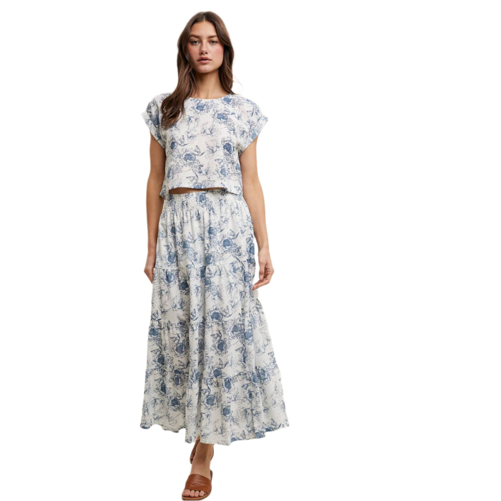 Get ready to rock that laid-back look with this Floral Relaxed Skirt! With its fun and playful florals. Made with a relaxed fit, it's both comfortable and stylish. 