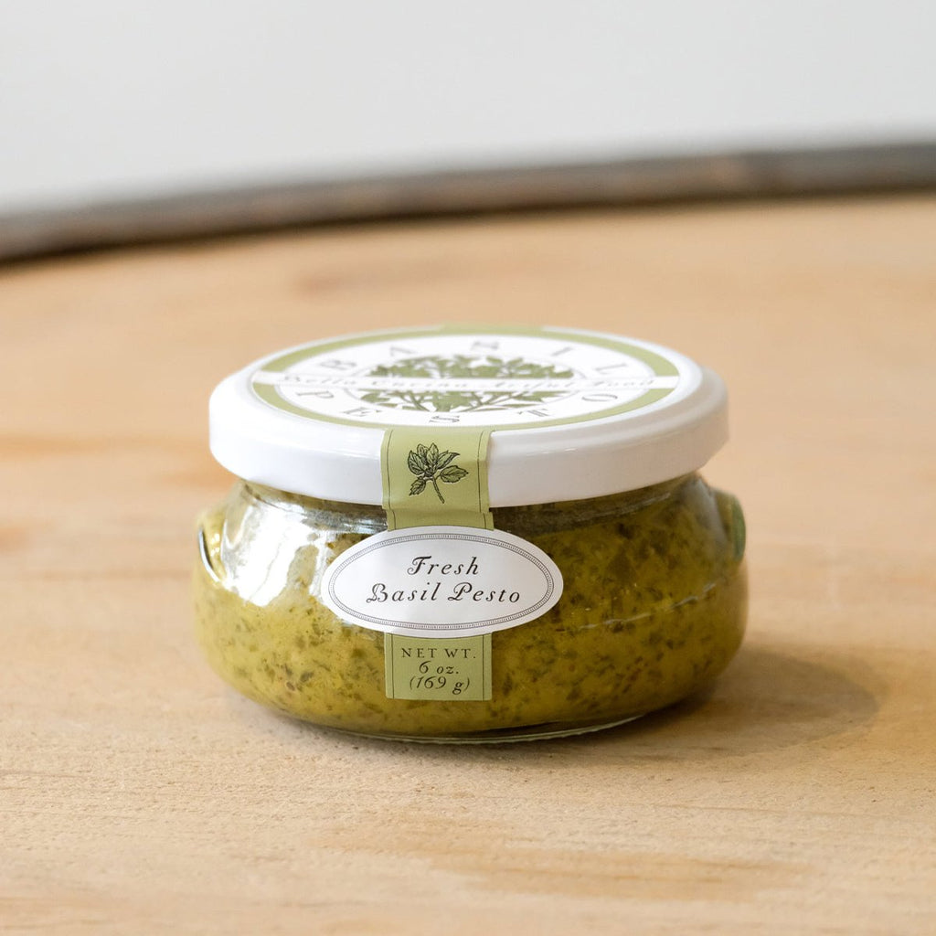 Savor the taste of summer in Tuscany. We use fresh picked basil leaves from the garden and puree into the classic paste so well known throughout the northern parts of Italy.

Fresh basil, extra virgin olive oil, expeller-pressed canola oil, walnuts, Parmesan cheese, parsley, fresh garlic, lemon juice and salt