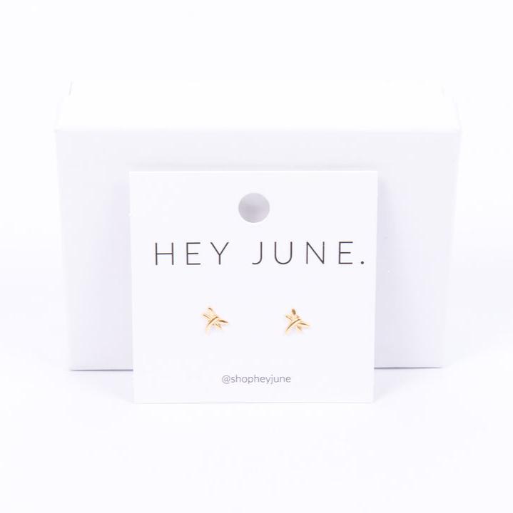 Freaking cute and freaking tiny dragonfly studs. 18k gold over 925 sterling silver. 5mm wide. 20 gauge. Perfect for multiple piercings. Hypoallergenic. Anti tarnish. Perfect for sensitive ears