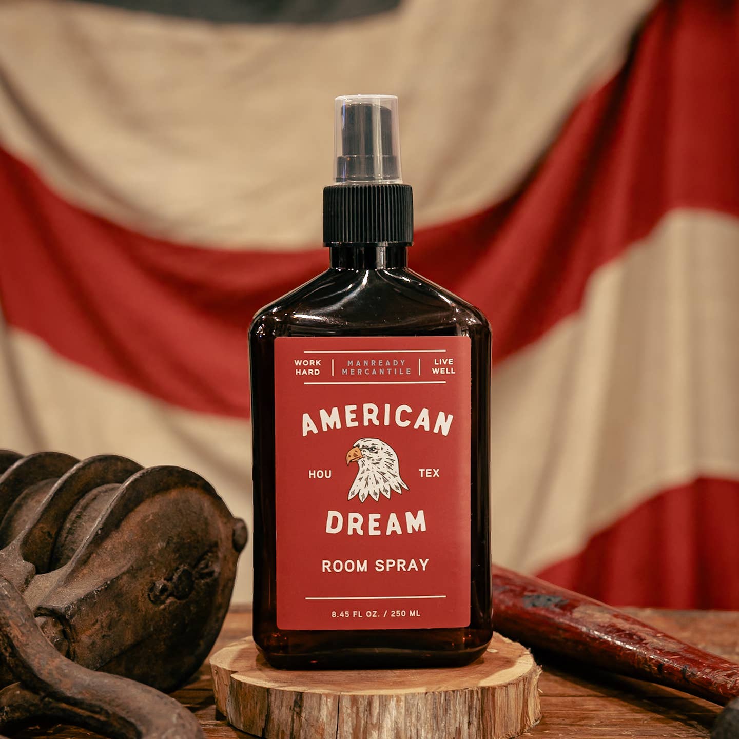 AMERICAN DREAM scent: The spirit of freedom, the pride of hard work, and simple pleasure in life. Notes of Bourbon Vanilla, Bergamot, Sandalwood