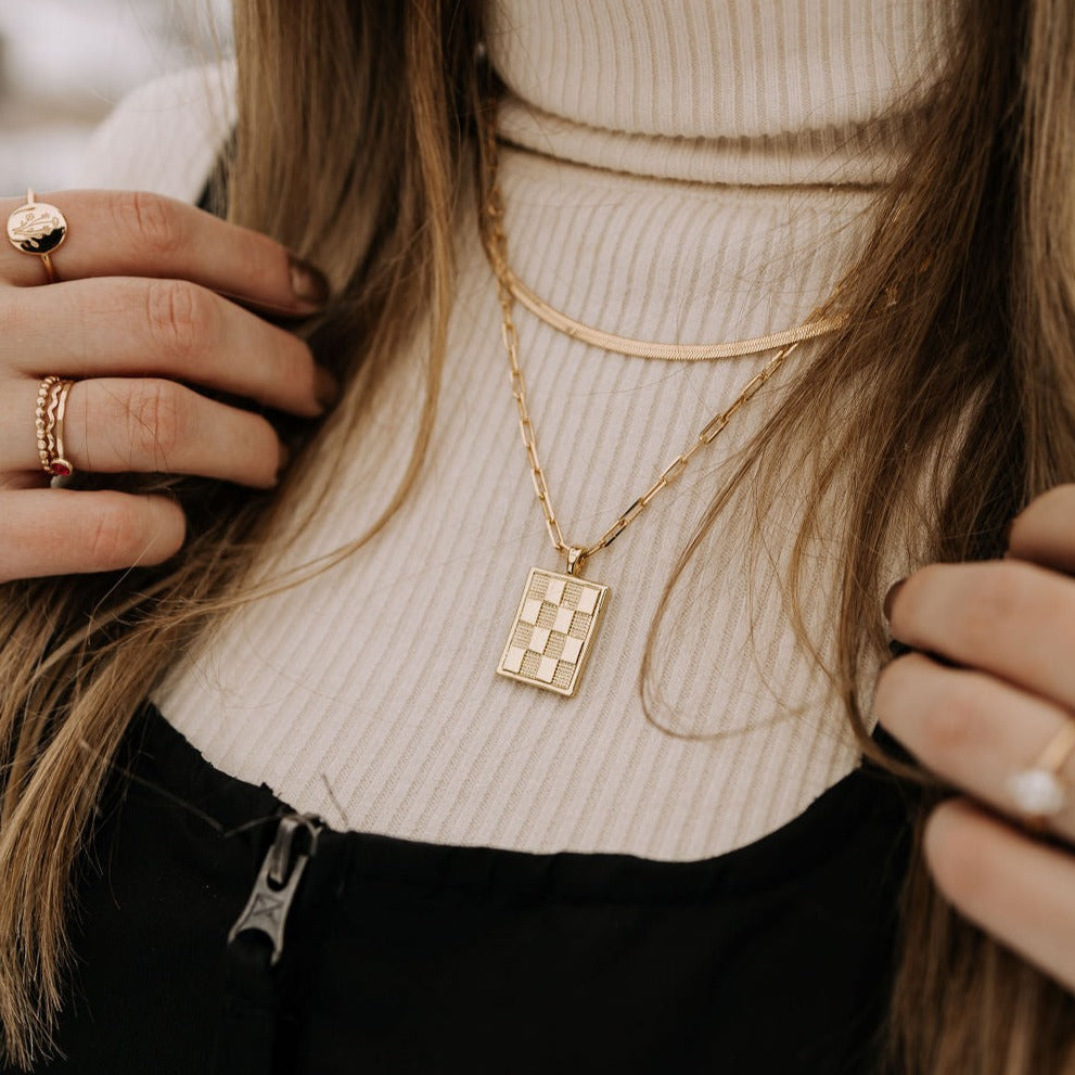 Checkered 17.5" Necklace