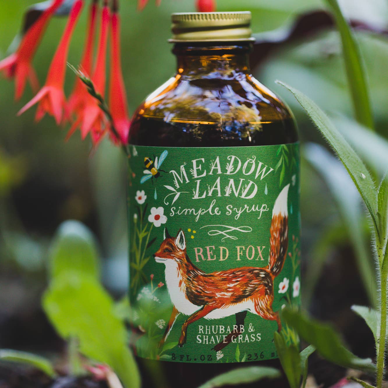 Oregon-made, handcrafted simple syrup to sweeten your tea, cocktails or mock-tails. This blend comes from the wild green of sprawling meadows and summer afternoons spent in lush, backyard gardens beneath the warm sun.

•  Tasting Notes: tangy rhubarb, green hills, summer breezes, fresh cut grass

•  Ingredients: pure cane sugar, water, rhubarb, shavegrass, cream of tartar