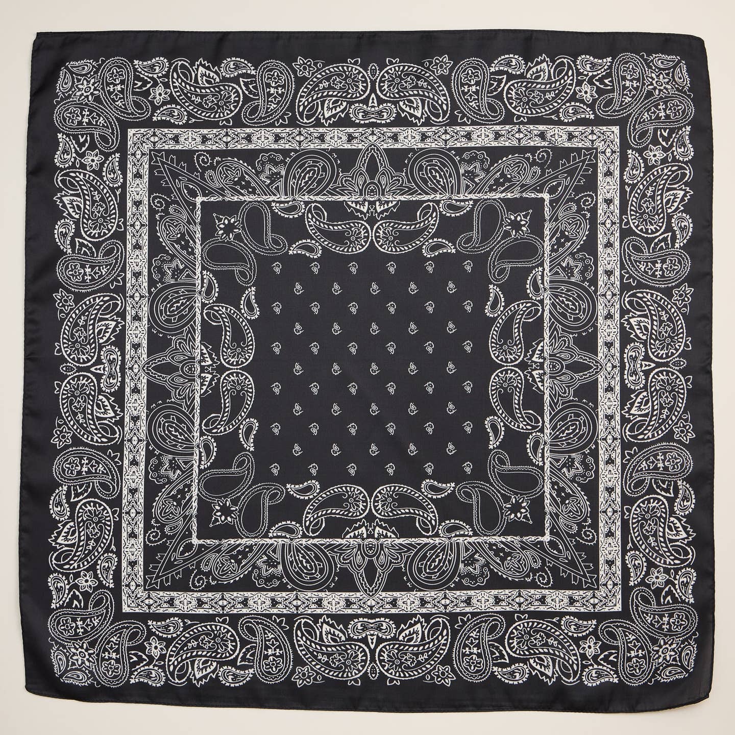 Upgrade your accessory collection with this classic paisley bandana scarf, featuring an intricate paisley print for a timeless, versatile look. Made from high-quality polyester with a silk-like texture, this scarf is soft, smooth, and lightweight, perfect for everyday wear. Whether styled as a neck scarf, headband, pocket square, or bag accent, this bandana adds a stylish finishing touch to any outfit.