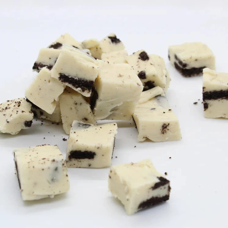 cookies 'n' cream fudge pieces