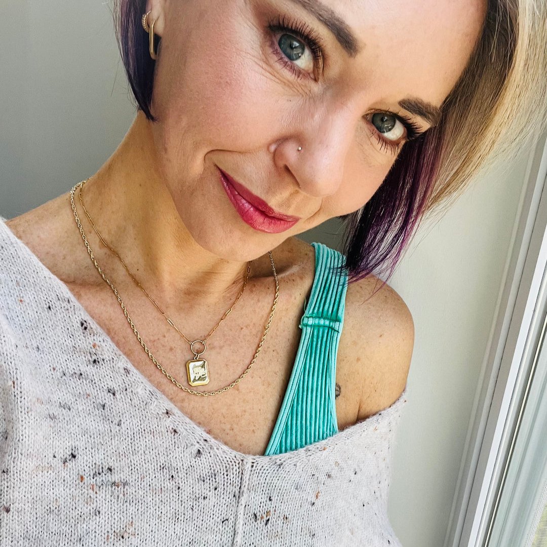 gold engraved lotus flower necklace