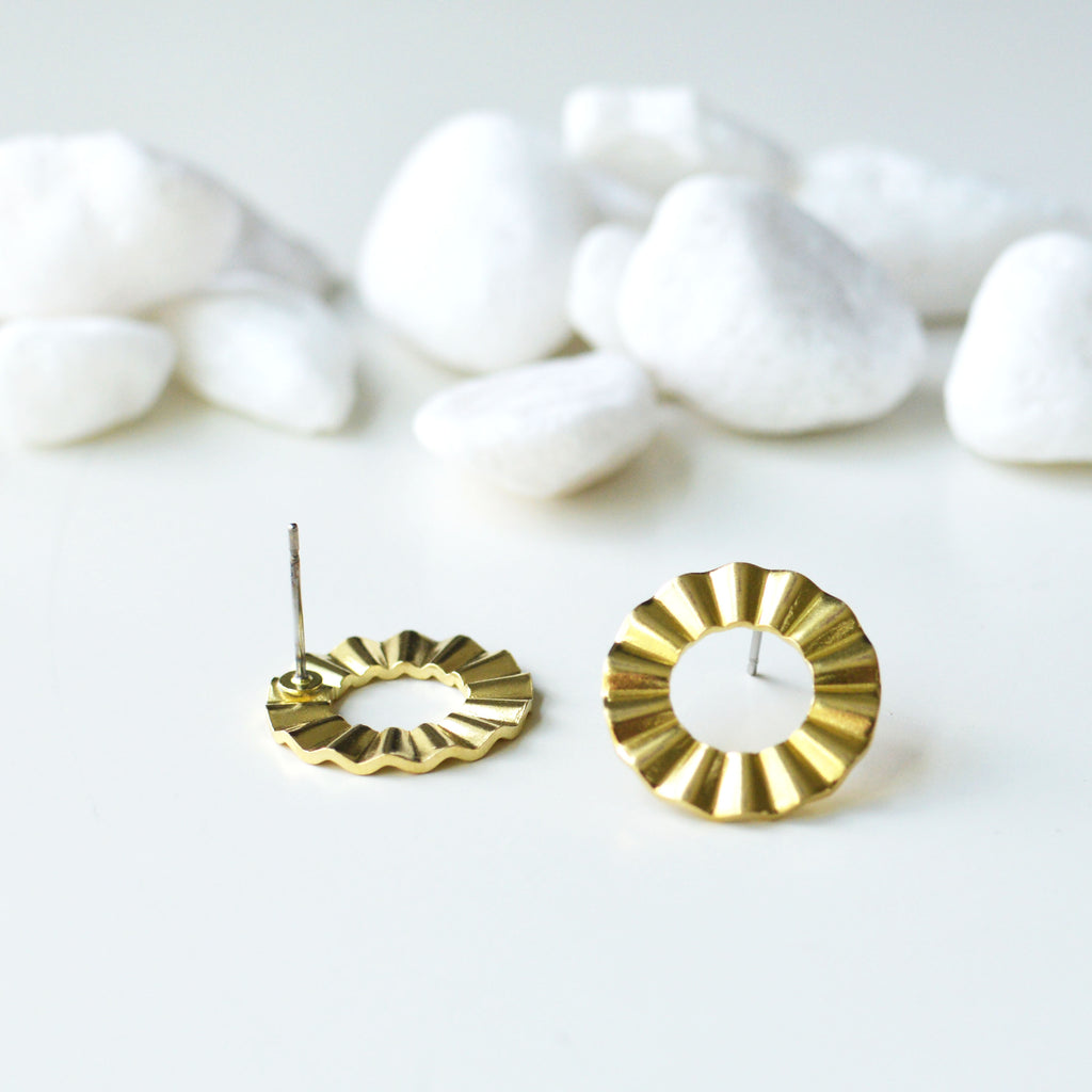 Crimped Circle Stud Earrings