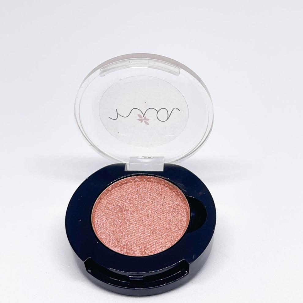 Pressed Eyeshadow in Myrtle Rose, The main ingredients are minerals such as mica, clay, zinc and iron oxides, which offer elegance, sheen, cushion, adhesion, oil absorbency, UV protection, and rich pigment for a creaseless and silky look. No synthetics here