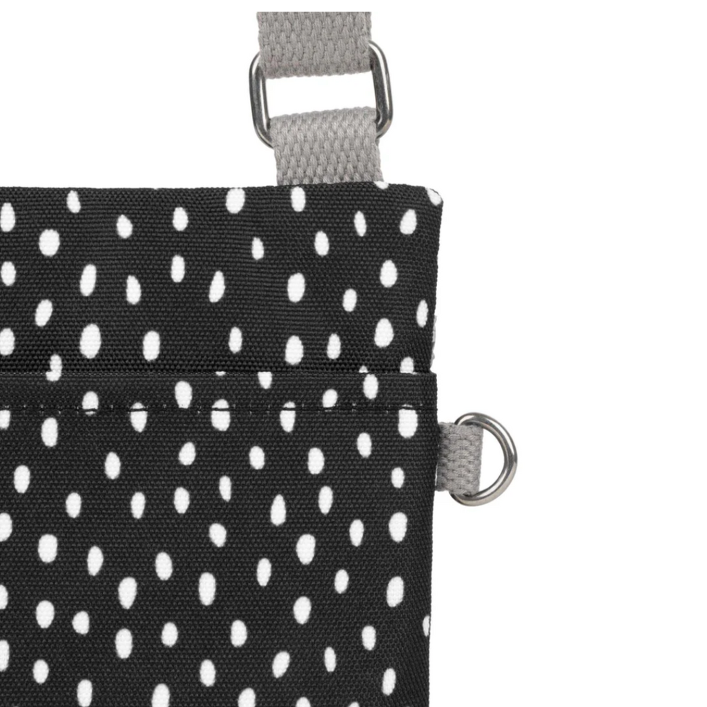 Give your phone, card and essentials their very own stylish way to be carried whilst you are on the move. Our brand-new Chelsea collection is the perfect lightweight, urban accessory for you to travel light and always be on the move.