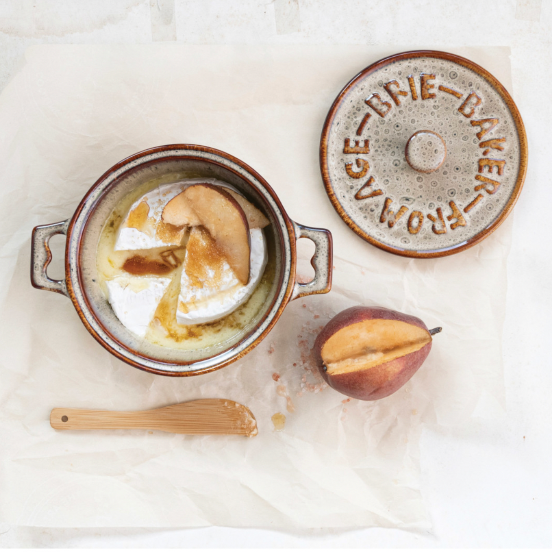 Stoneware Brie Baker w/ Bamboo Spreader - Cream