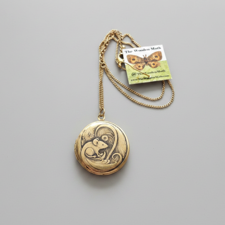 Engraved Brass Locket W/Chain 27mm Mouse
