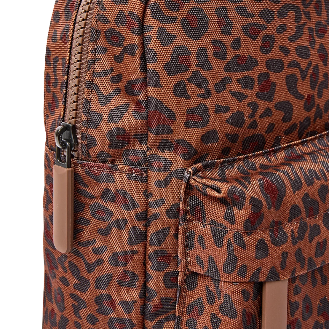 Willesden Sling Bag in Mini Leopard
