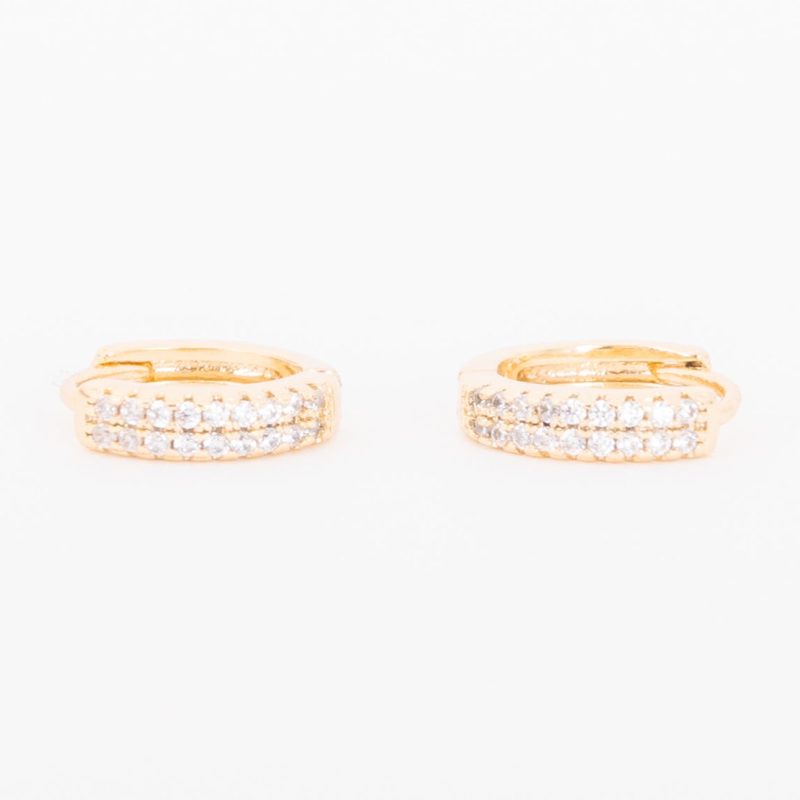 With a stunning and classic design, these earrings go with EV. ERY. THING.&nbsp; They are both timeless and on trend.&nbsp; Their&nbsp;unique click in click out clasp&nbsp;allows you to&nbsp;leave them in day and night without any discomfort.&nbsp;