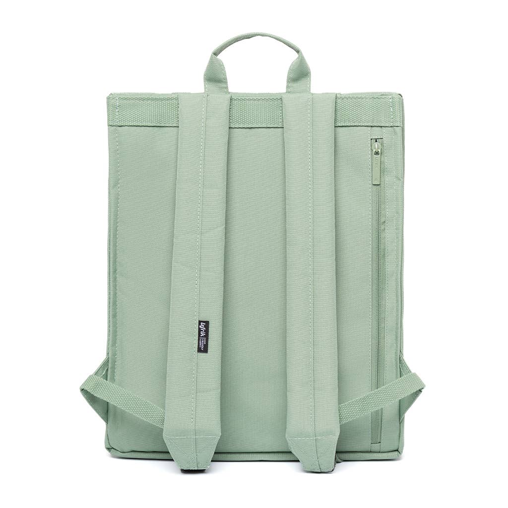 The handy comes with double strap closure to the main compartment. features inside the padded sleeve to perfectly fit a 15" laptop and all your everyday essentials. inside zippered pocket. Access to the main compartment with flap and double strap closure. inside zipper pocket. inside padded laptop pocket up to 15,6" adjustable shoulder straps.