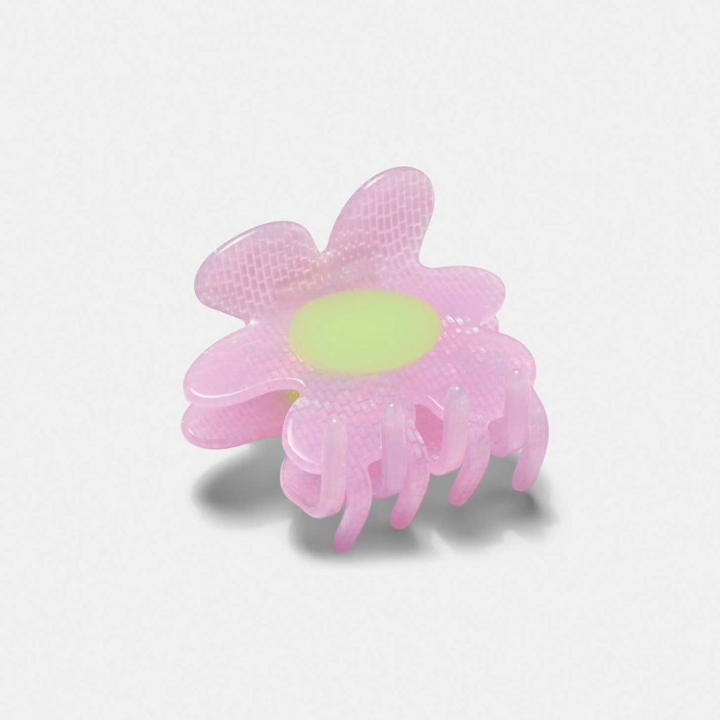 A bold and bright, flower-shaped claw to add a little quirky punch to your up-do.